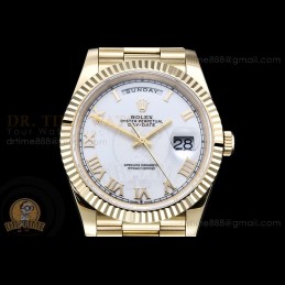 Day-Date 40mm 904L YG...