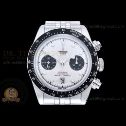 Black Bay Chronograph...